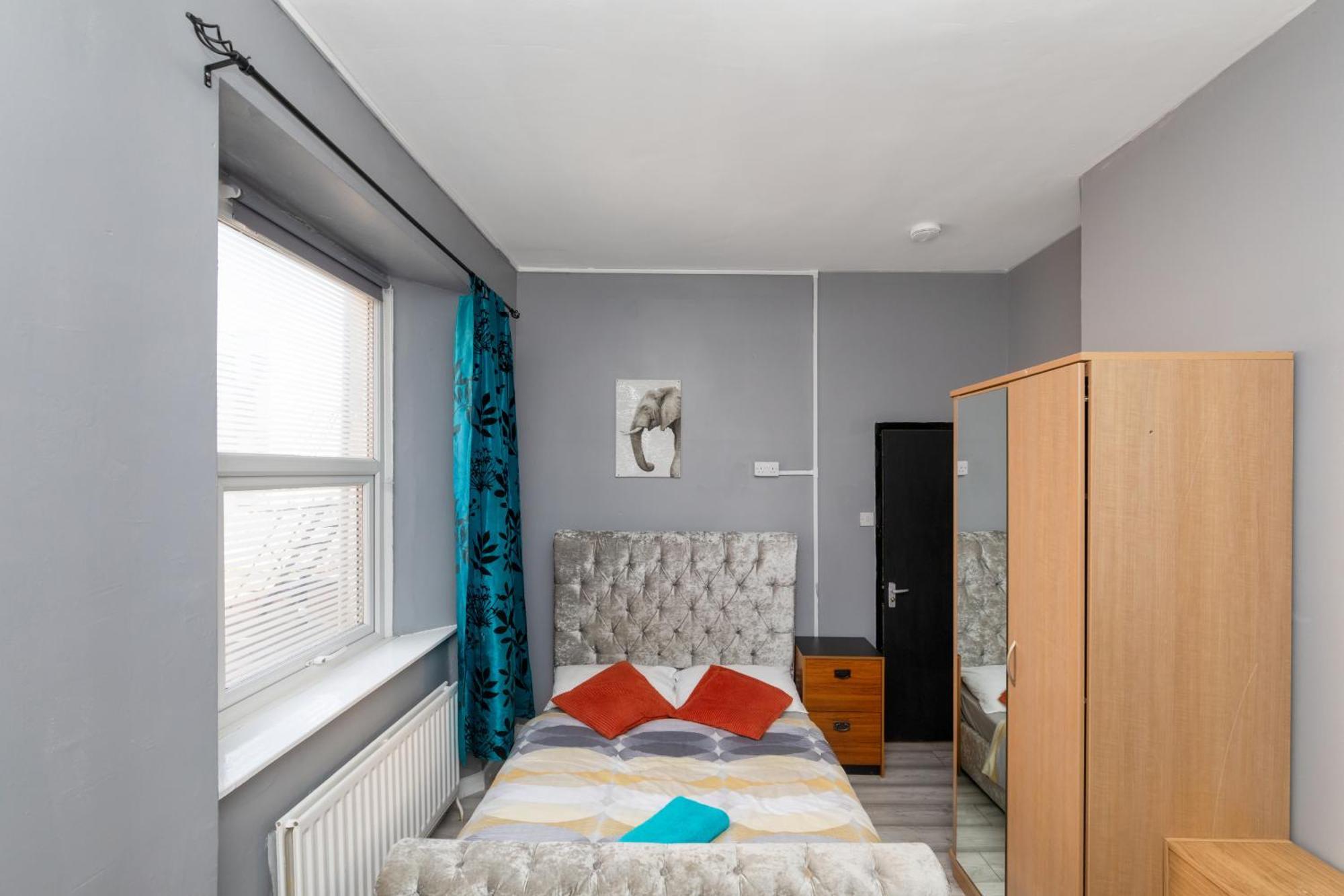 Newcastle City Centre Super Spacious Town House Free Parking And Wi-Fi Exterior photo
