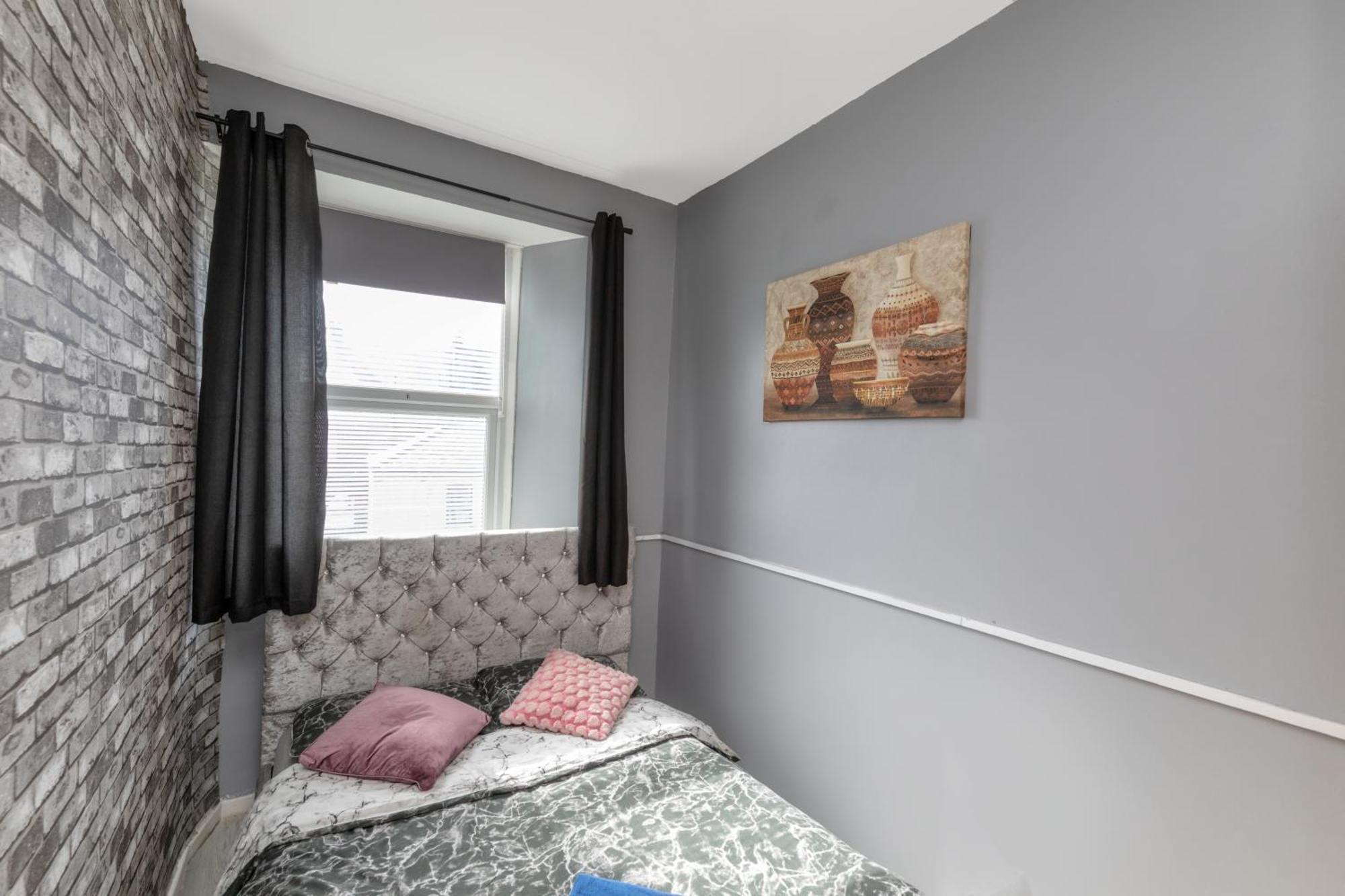 Newcastle City Centre Super Spacious Town House Free Parking And Wi-Fi Exterior photo